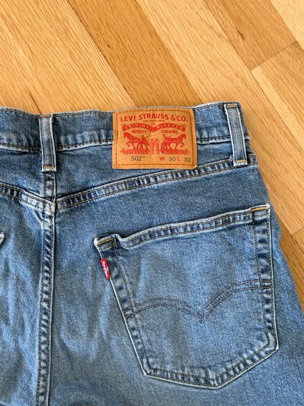 Levi's 502 - Picture 3 of 5